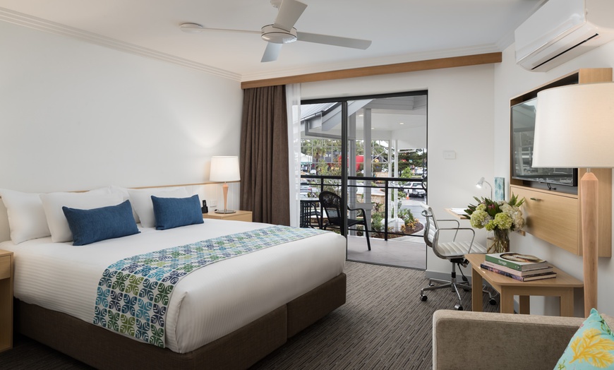 Image 6: 4* Port Macquarie: Standard Room or Suite with Breakfast, Wine, & More