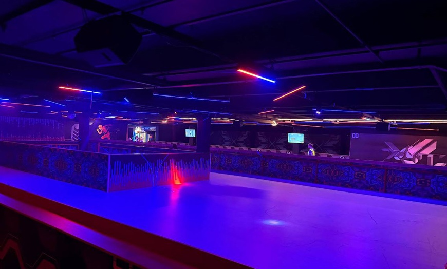 Image 3: Thrilling Skating Experience + Skate Hire Included at SpinPin