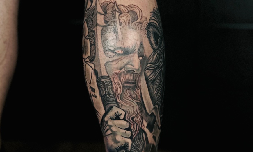 Image 10: Wykonanie tatuażu czarno-białego lub kolorowego