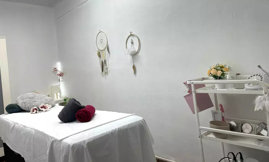 Image 4: Masaje corporal relajante de 45 o 60 minutos para 1 persona
