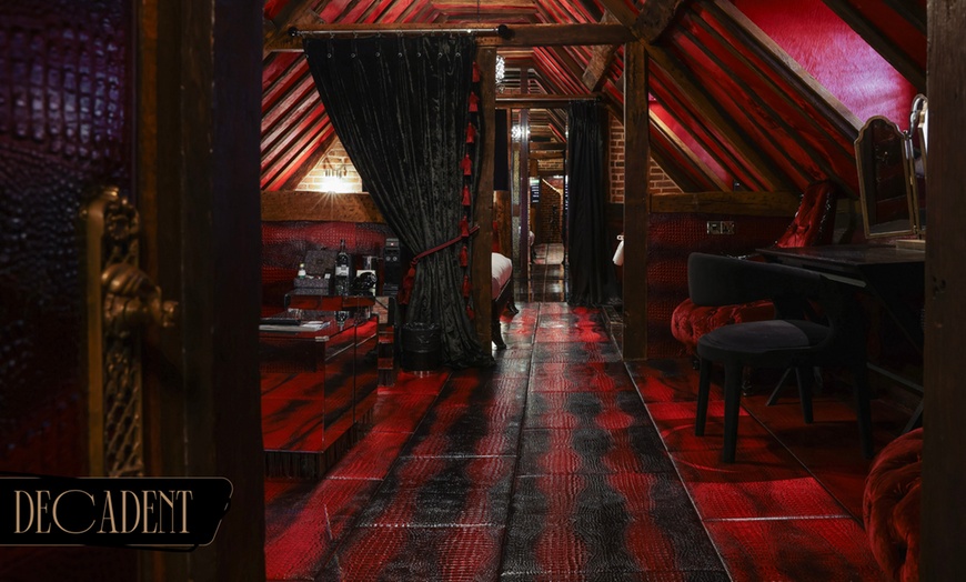 Image 24: Beaconsfield or Stadhampton: 5* Luxurious Hotel Break with Breakfast