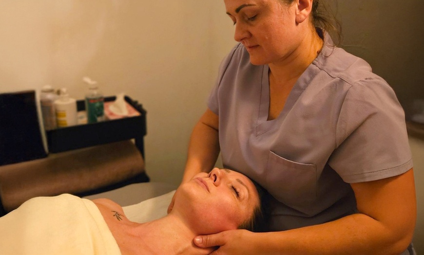 Image 3: Masaż klasyczny, relaksacyjny, kamieniami, Kobido i więcej do wyboru