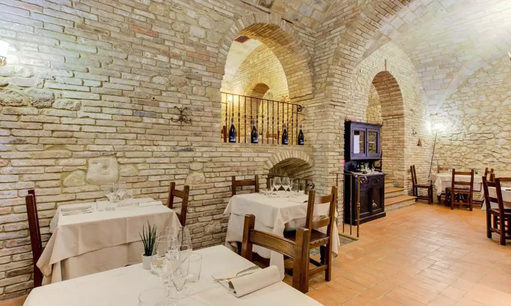 Rimini 4*: camera Standard o Superior con colazione e Spa per 2