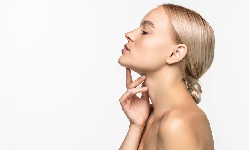 Image 1: 1, 2 o 3 sesiones de mesoterapia facial con vitaminas para 1 persona 