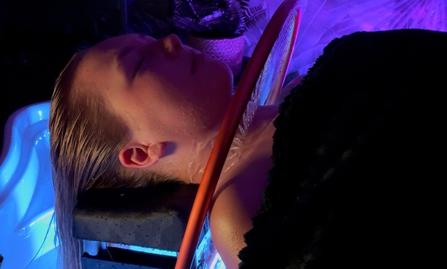 Image 8: Zanurz się w relaksującym Head Spa: pielęgnacja, masaż i więcej