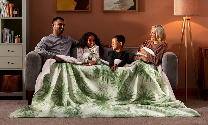 Image 11: Super-Sized Silentnight Snugsie Giant Family Sherpa Blanket