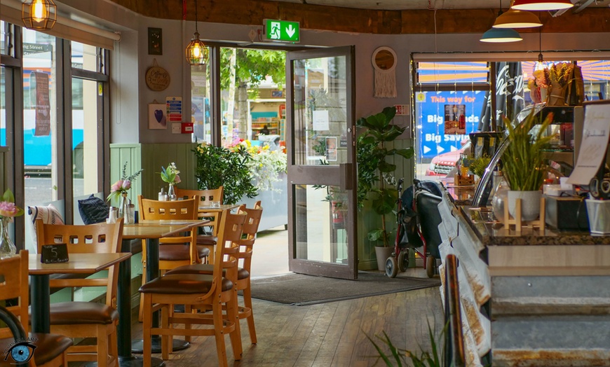 Image 5: Delicious Breakfast & Lunch Deals for 1, 2, or 4 

4o