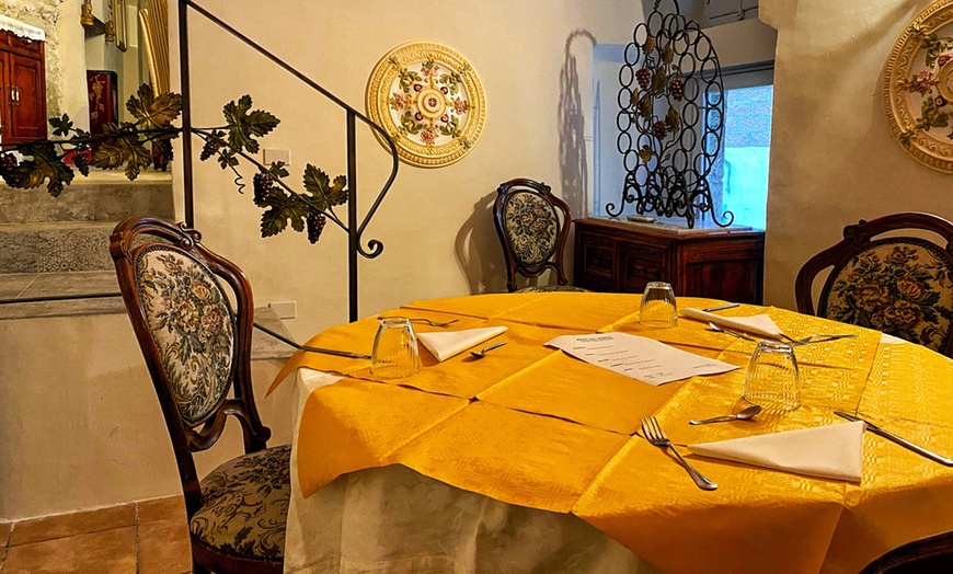 Image 17: Abruzzo: 1 o 2 notti con colazione o mezza pensione e Wine Spa 