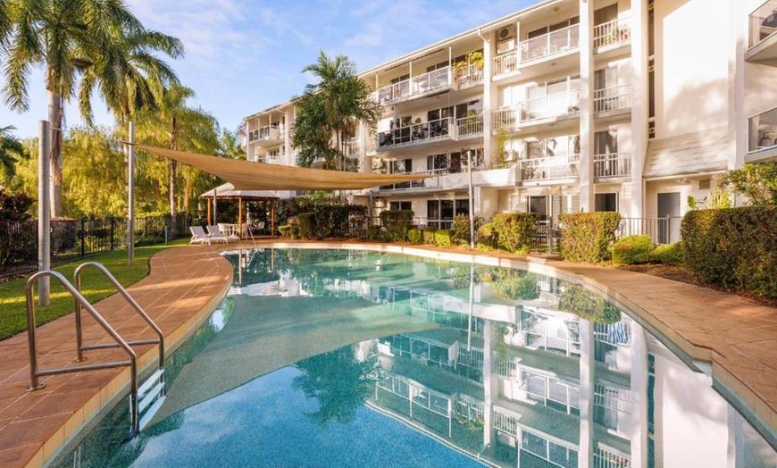 Image 9: Palm Cove Getaway: Two or Three-Bedroom Apartment with WiFi