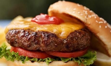 Menu con hamburger di Fassona da 180 grammi e birra per 2 persone al Rimò Restaurant (sconto fino a 54%)