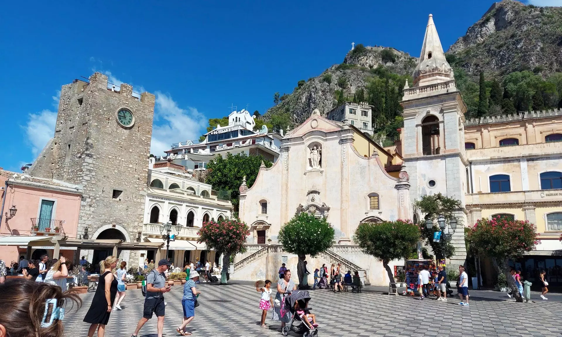 ✈ Sicily Road Trip with Flights, Car & Stay