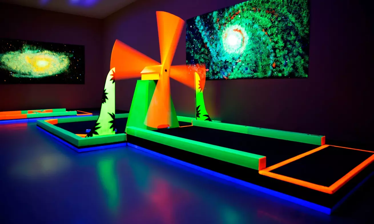 Glow-in-the-Dark Mini Golf with Vibrant Challenges – Norman