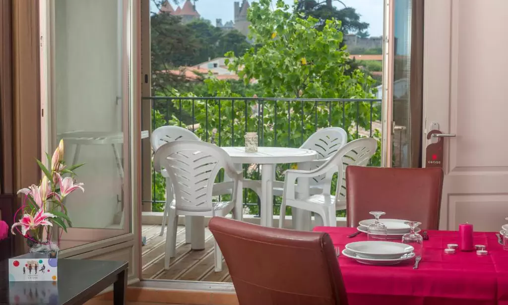 Carcassonne : studio ou appartement avec PDJ et balcon en option