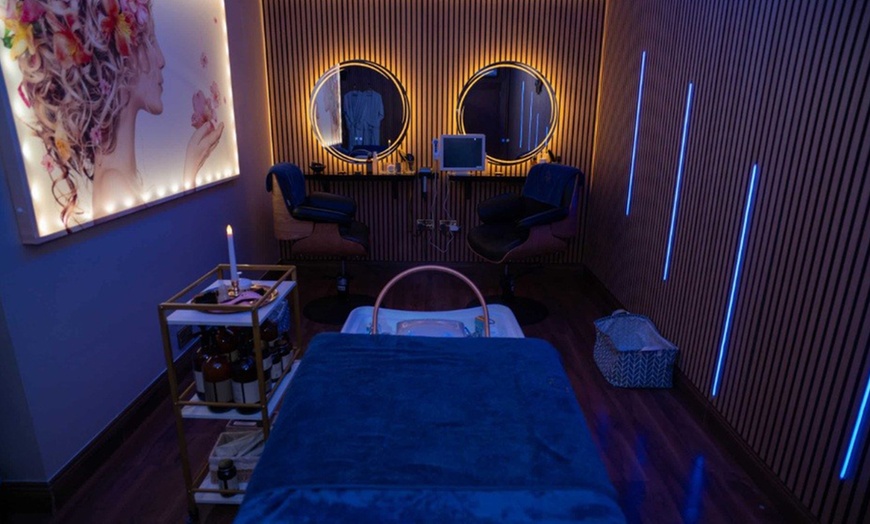 Image 1: Indulge in a 45, 60, or 90-Minute Scalp and Head Spa at Elite Spa