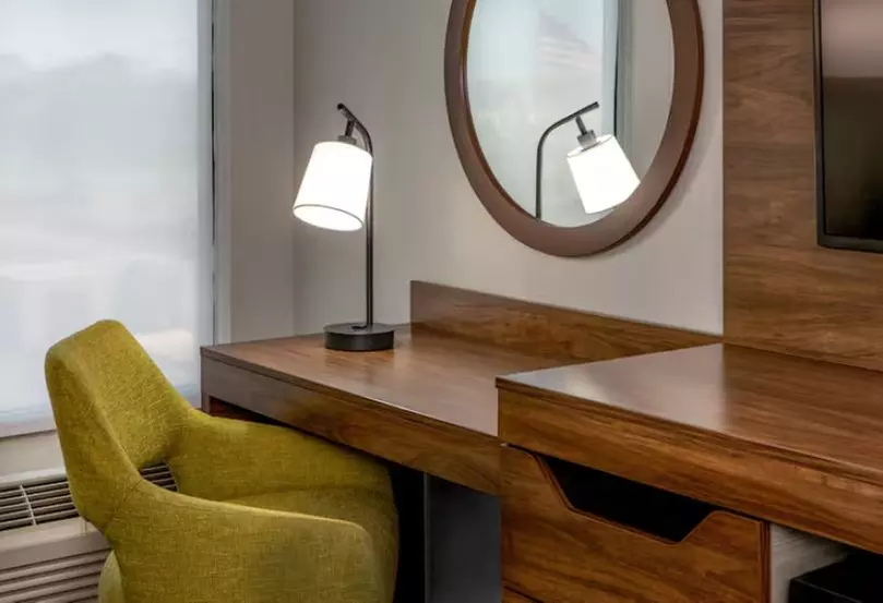 Modern comfort with breakfast and easy coastal access