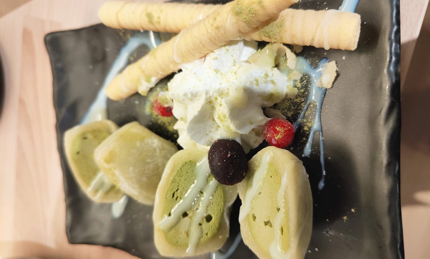 Image 13: Menú de sushi con piezas a elegir y bebidas para 2 o 4 personas