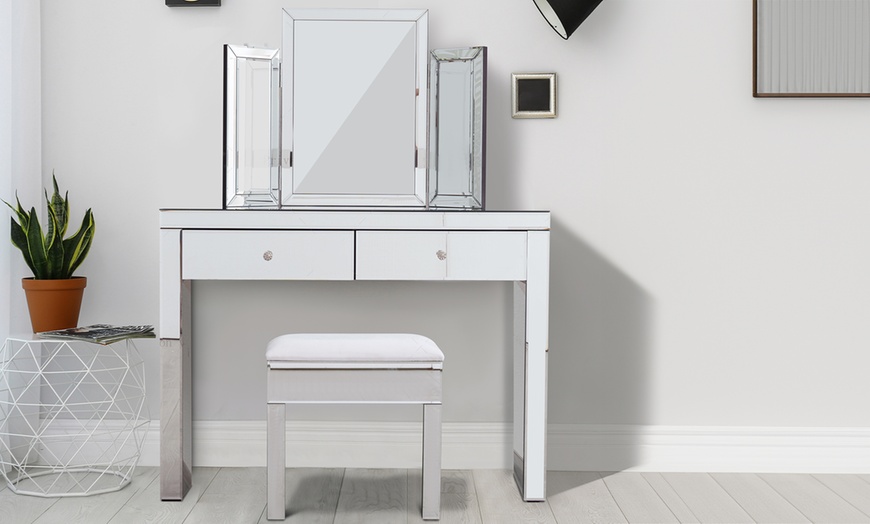 Image 19: Hollywood Mirrored Furniture range