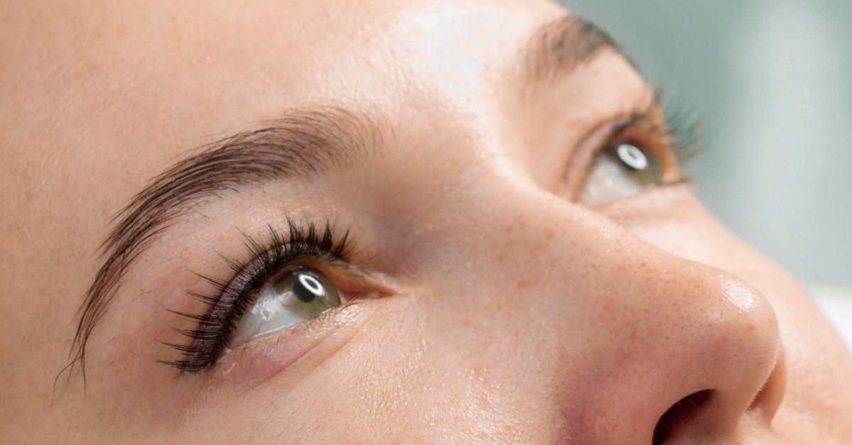 Lifting y tinte de pestañas con opción de diseño y laminado de cejas en Tenerife