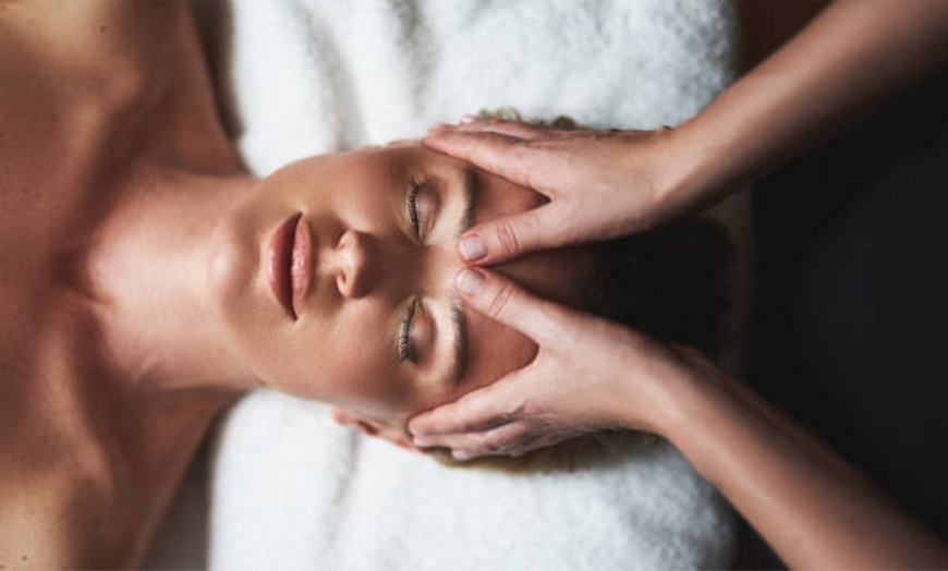 Image 12: 1, 2 o 4 sesiones de radiofrecuencia facial