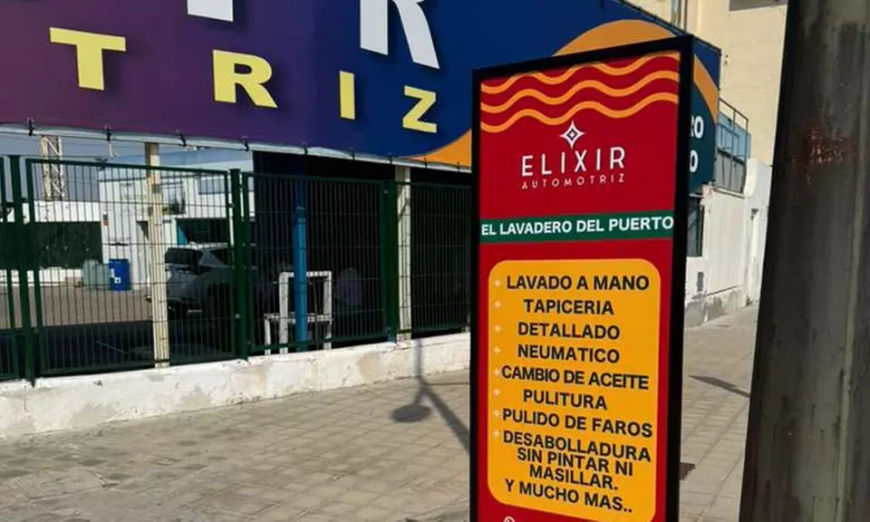 1, 2 o 4 lavados para coche con opción a tratamiento hidrofóbico y más