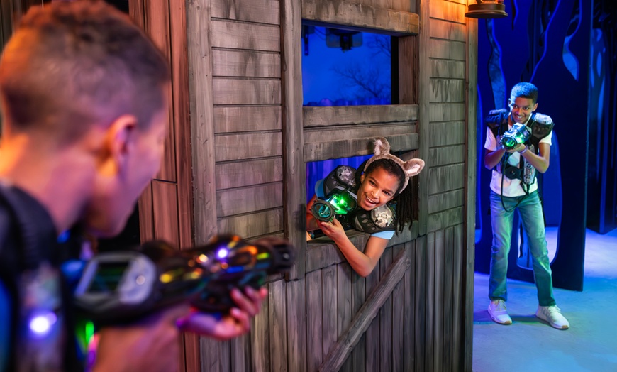Image 15: Enjoy Indoor Water Park Fun & Family Suites at Great Wolf Lodge 