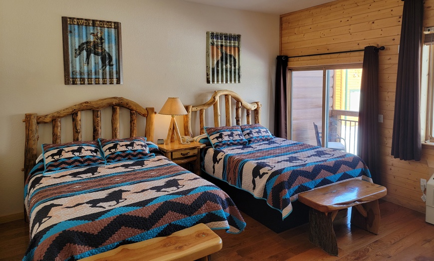 Image 27: Colorado Lodge near Rocky Mountain National Park