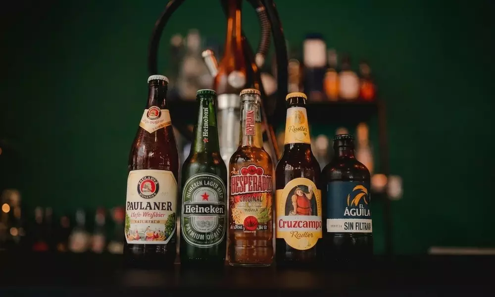 Menú de hamburguesa con patatas, postre y bebida para 2 o 4 personas