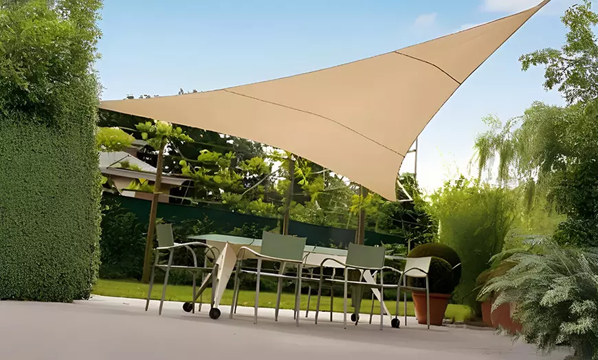 Image 9: Toile triangulaire pour faire de l'ombre