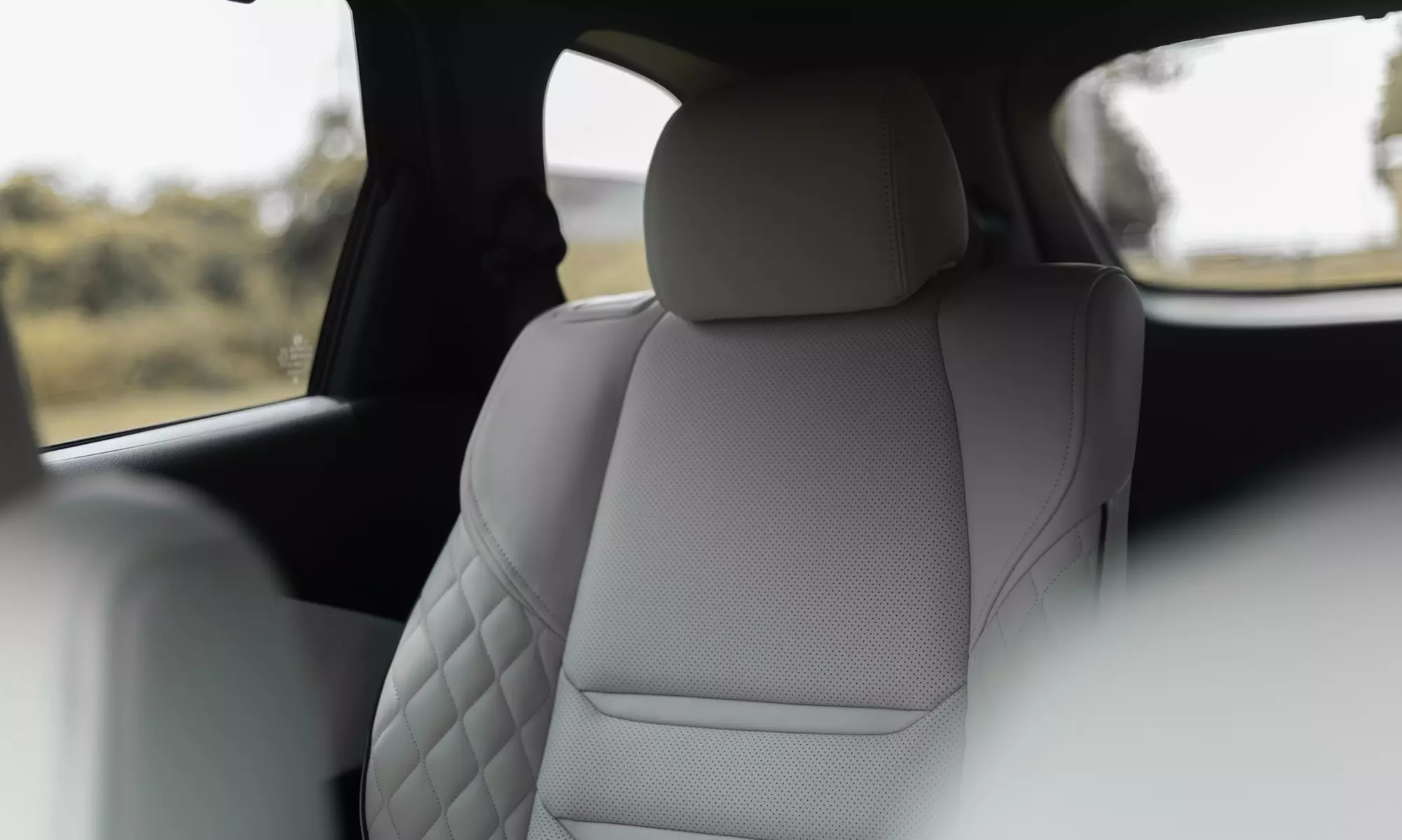 Basic oder Spezial Auto-Innenraumpflege mit Dampfreinigung