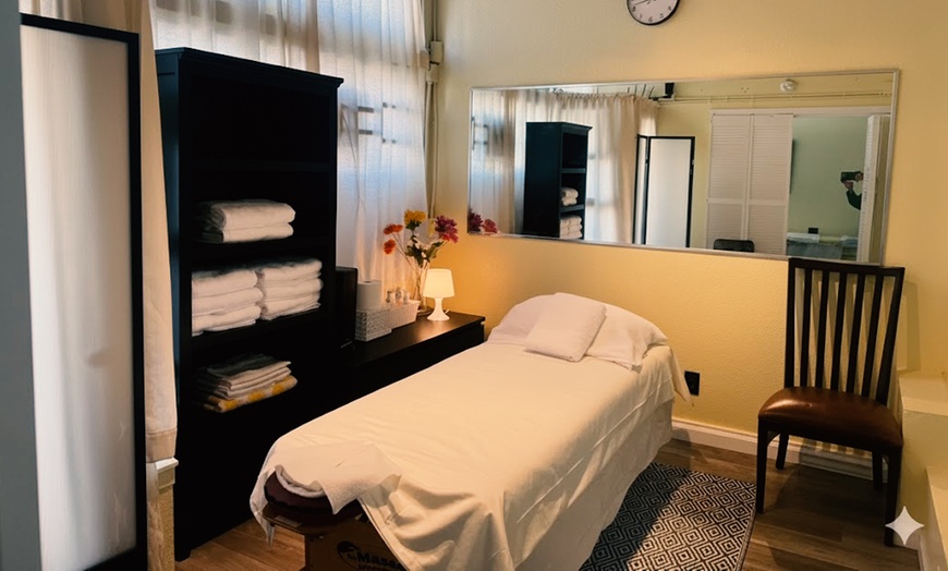 Image 2: Relax: 60-/90-Min Swedish Massage w/ Cupping/Hot Stone Treatment/More