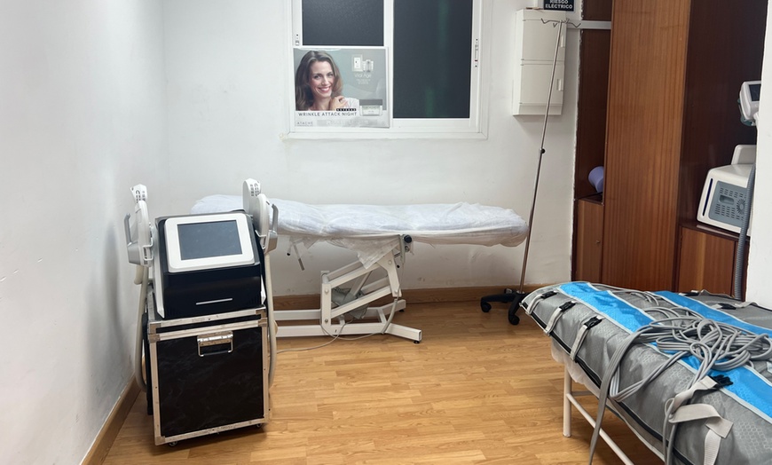 Image 8: 5 o 10 sesiones de mesoterapia médica inyectada en una zona a elegir 