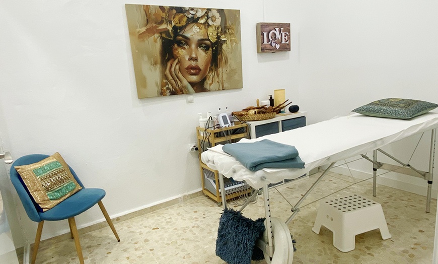 Image 2: Tu momento de paz: 1 o 3 masajes relajantes de 1 hora para 1 persona