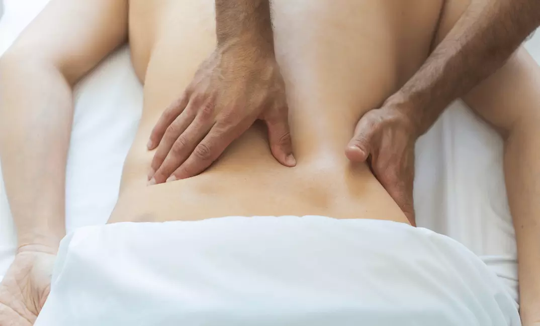 60 or 90 Minute Deep Tissue Massages + Hot towels