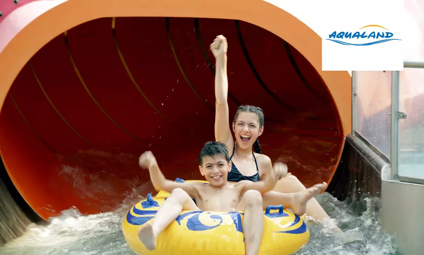 Image 1: Billet journalier Aqualand pour 2 personnes