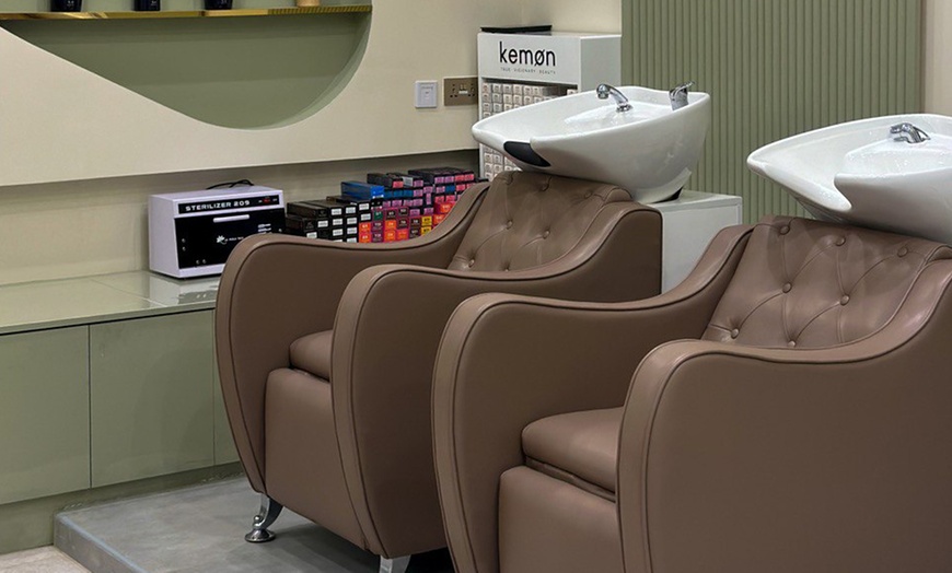 Image 2: Dr Renaud Facial or Choice of Whitening/Diamond/Vitamin Facial Package