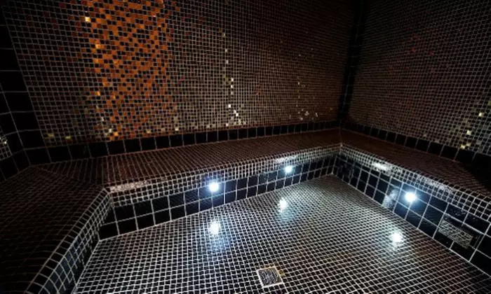 Ressourcez-vous avec un modelage thaï ou un rituel complet avec hammam