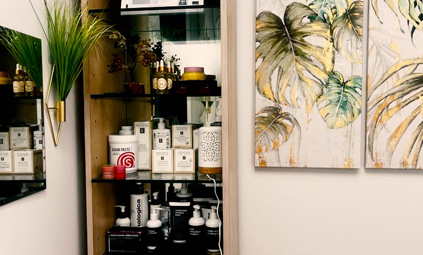 Image 3: Custom Facial with Add-On Options and Relaxing Facial Packages