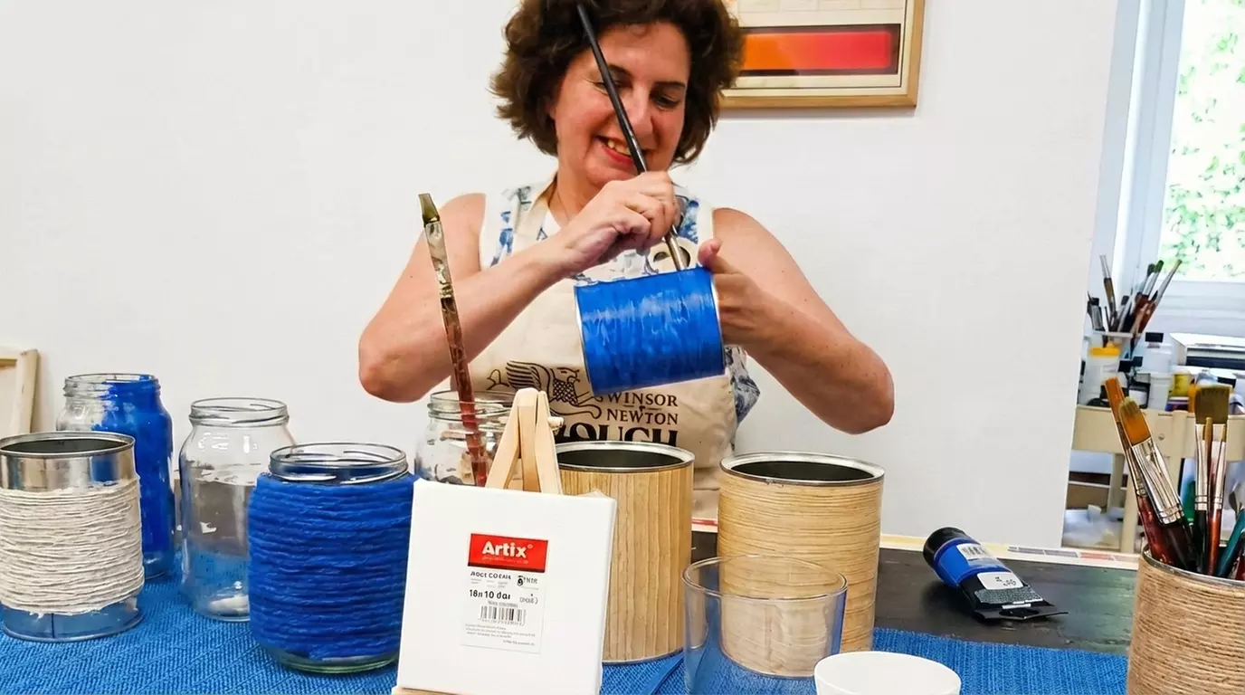 Taller de pintura creativa con picoteo y cava para 1, 2 o 6 personas