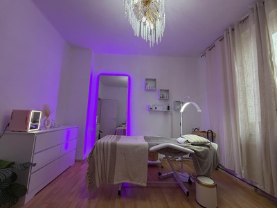 Lashlifting oder Browlifting für 1 Person inkl. Getränk - Youshi Beauty