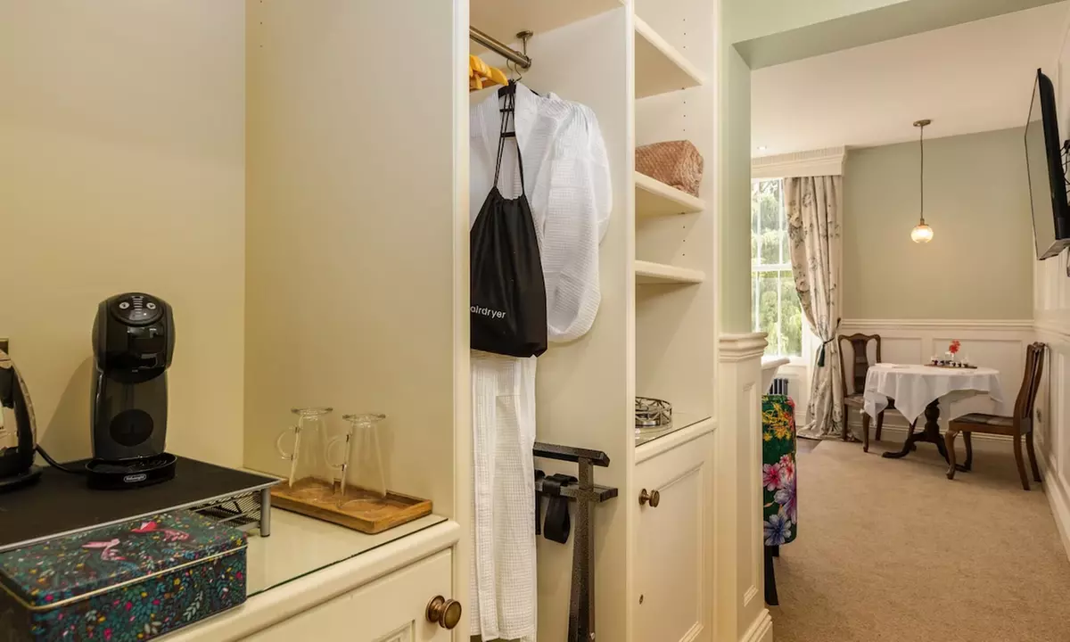 Cumbria: Superior/ Deluxe Garden Room with Breakfast