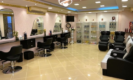 Hair Cut With Wash Up To 14 inches - Maravilloso Beauty Centre