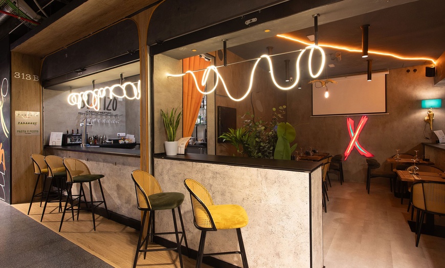 Image 3: Prueba sabores diferentes con un menú Sixtizo para 2 o 4 personas