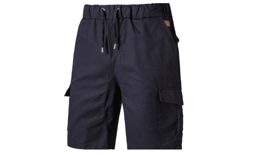 Image 2: Men's Casual Cargo Shorts