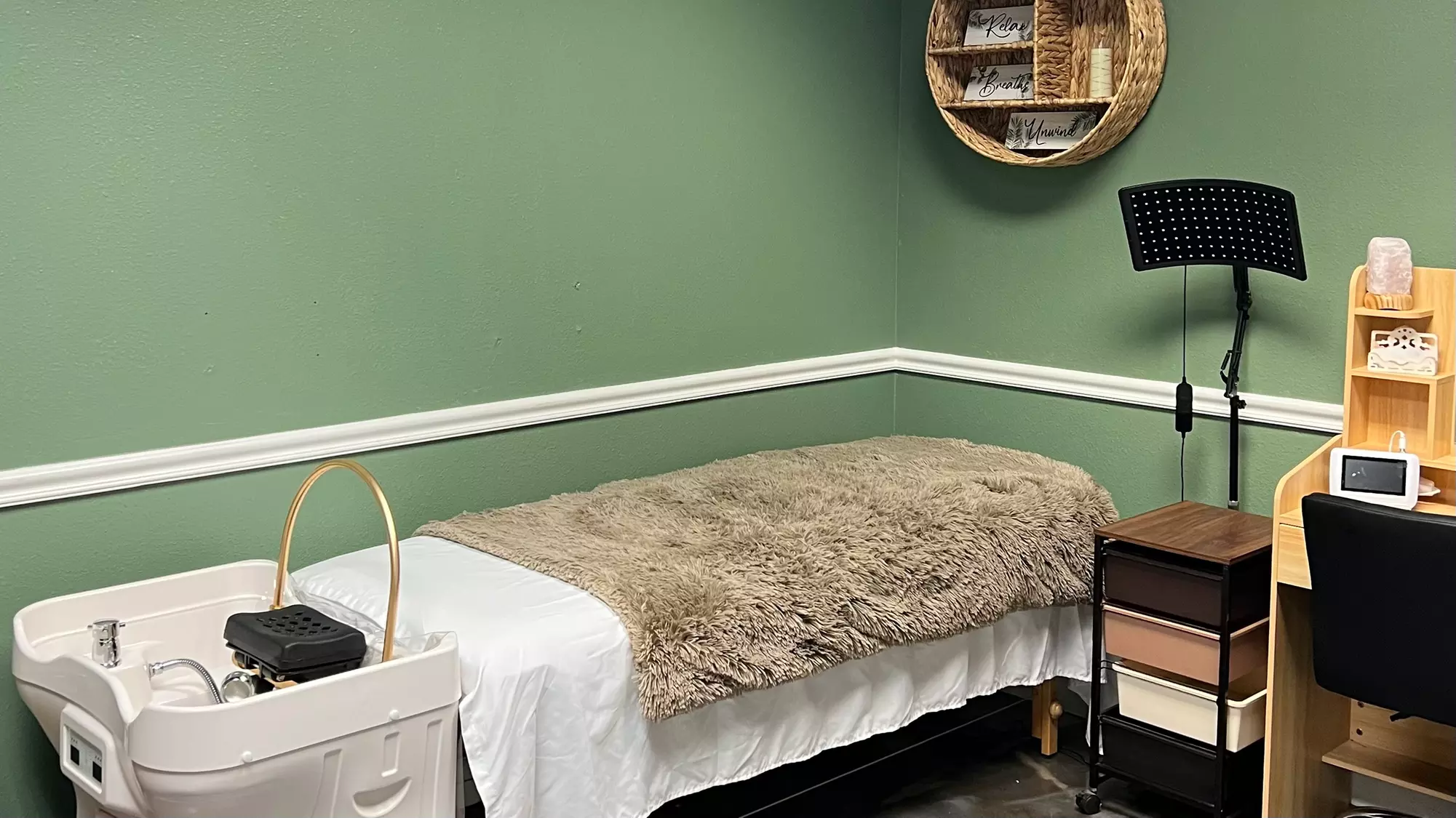Express Head Spa, Detox Head Spa, or The Ultimate Head Spa