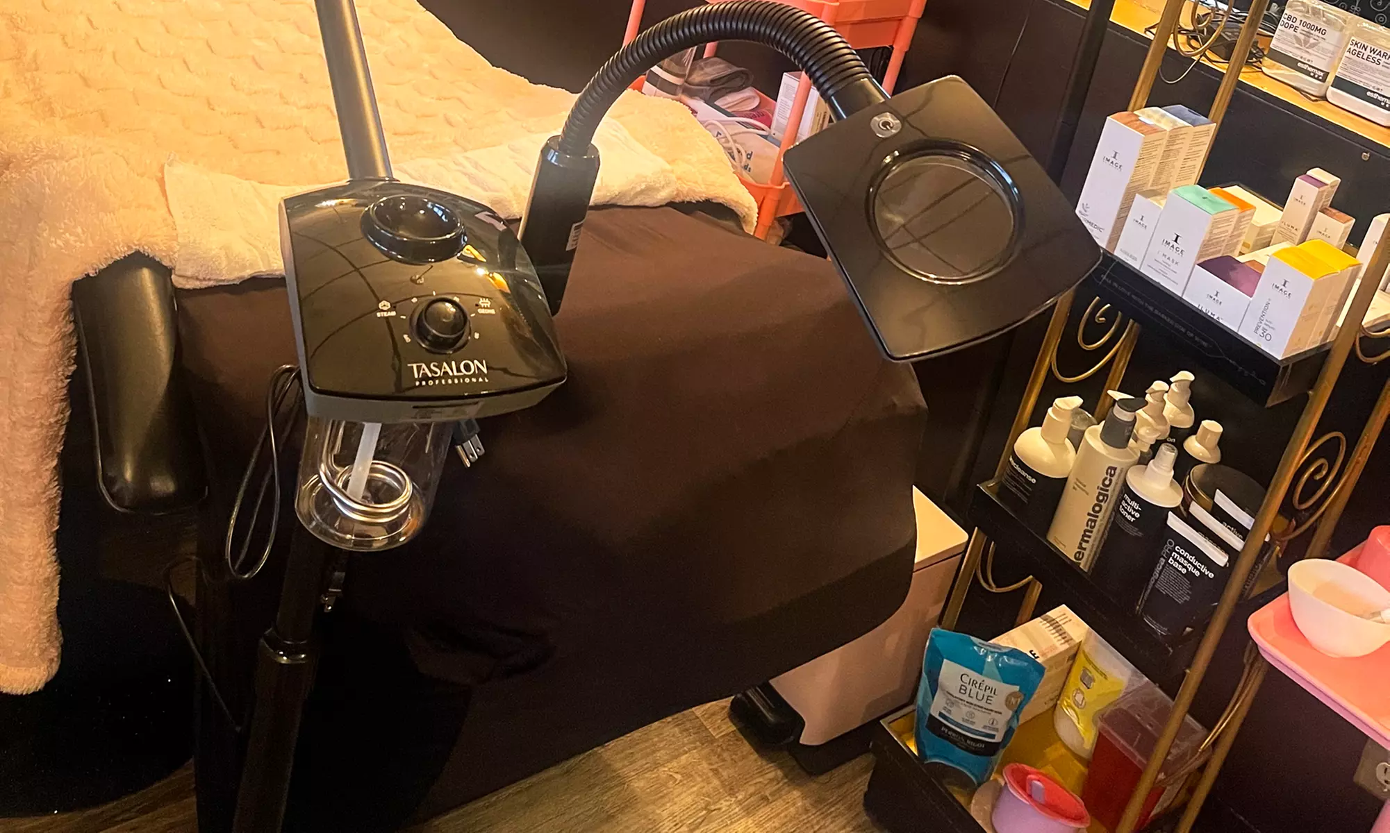 Refresh w/ 1, 2, or 3 Ultimate Facials w/ Hydro-Jelly Mask & More