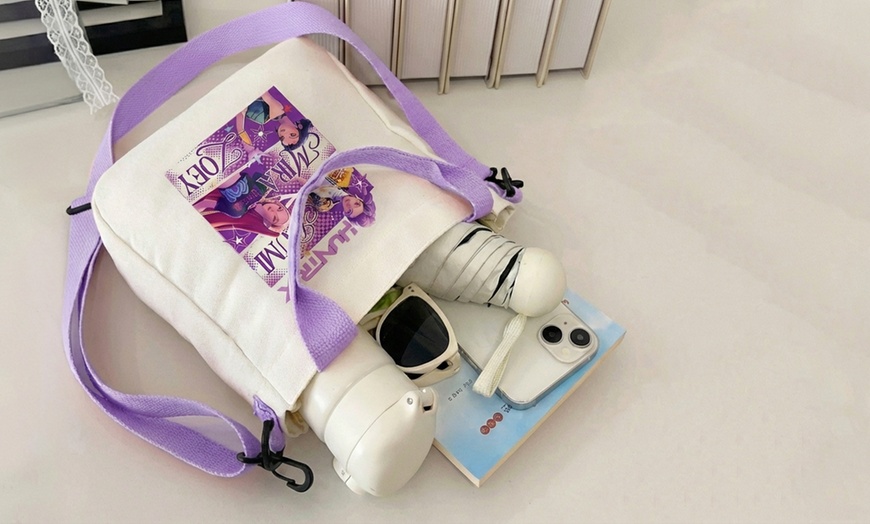 Image 5: Lightweight Purple Canvas Bag with Playful Design