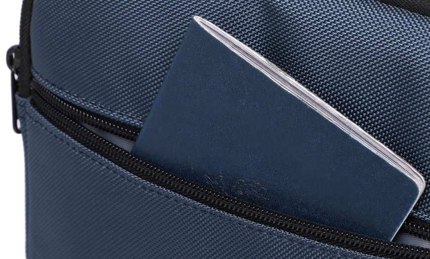 Image 18: Bolso bandolera resistente con múltiples bolsillos
