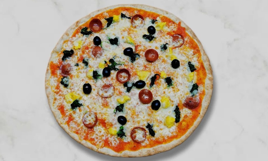 Image 6: Pizza oder Pasta nach Wahl inkl. Insalata Mista für bis zu 4 Personen