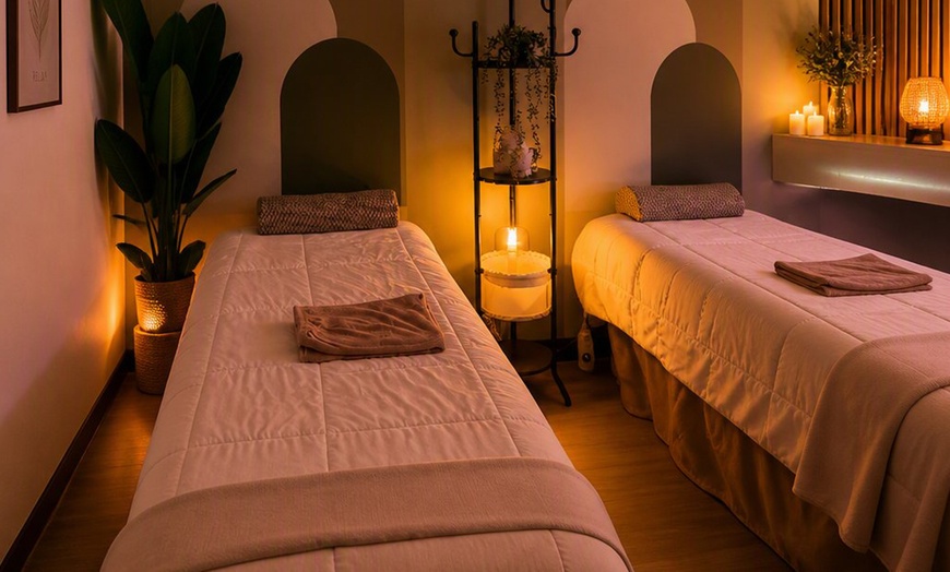 Image 3: 60-90 Mins Korean Premium Head Spa