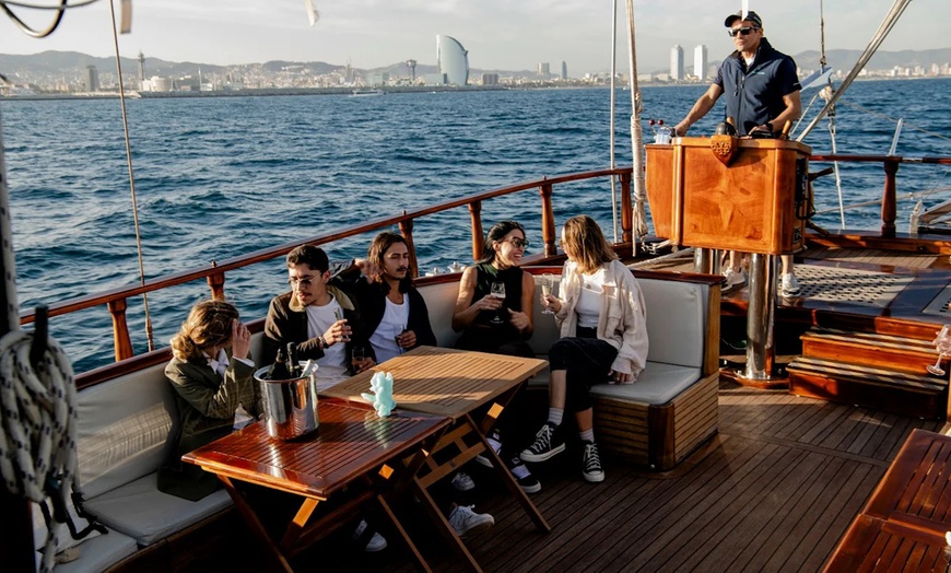 Image 7: Vive una velada mágica a bordo de una goleta de madera para 1 o 2